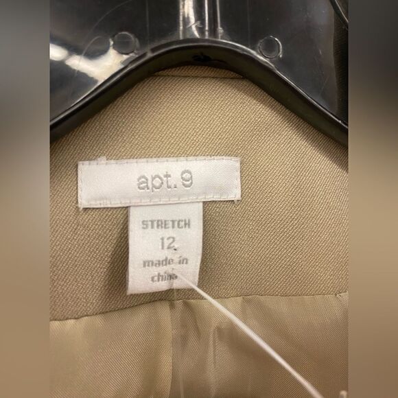 Apt. 9 SZ 12 Beige Pantsuit - Picture 3 of 6